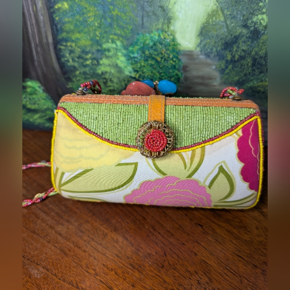 Mary Frances beaded Purse With Duster - Picture 13 of 15